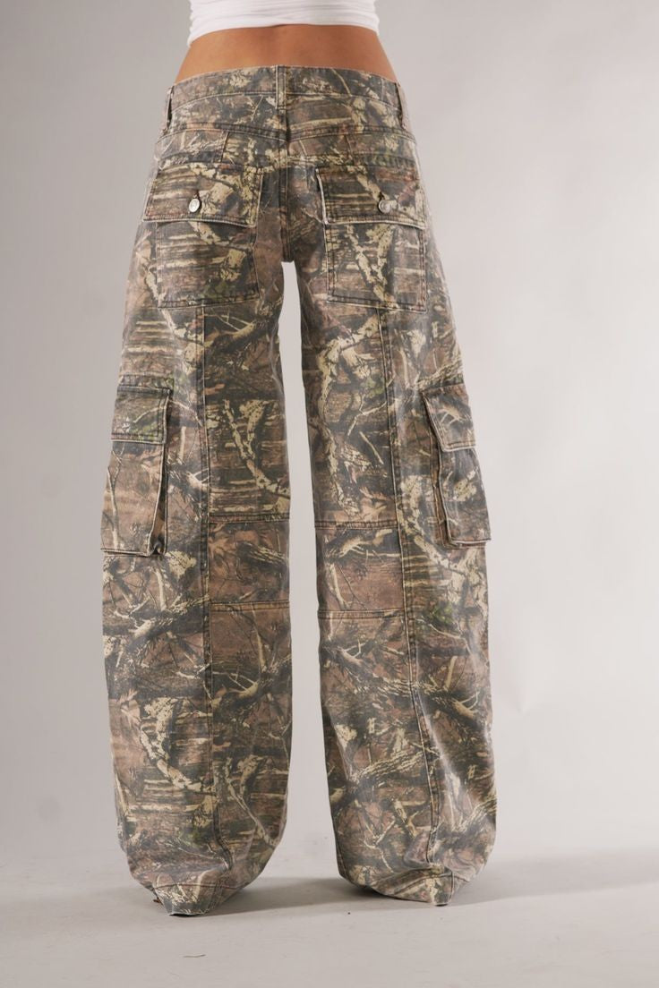 Kelly - Velvet Lab Camo Pants